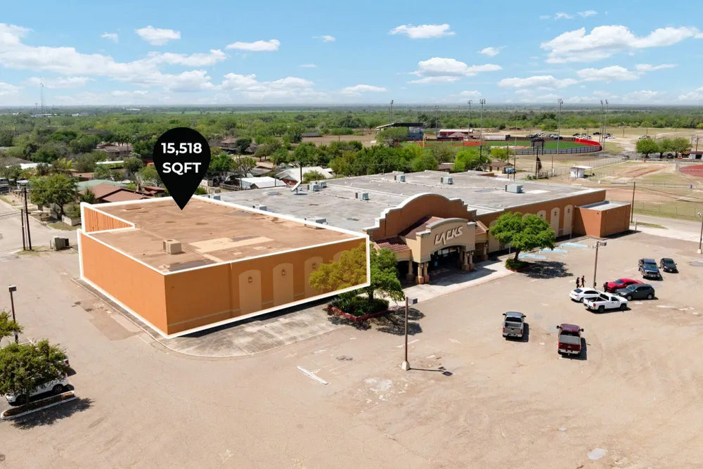 15,518 SF RETAIL SPACE 