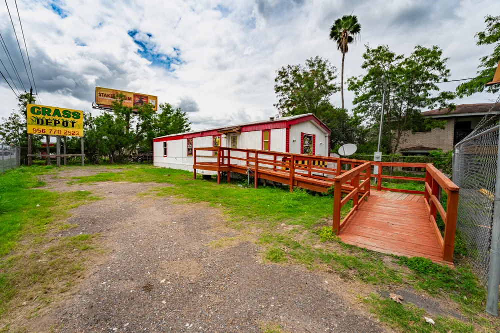 Ground & Building Lease Available | ±1.96 AC Retail Land | Weslaco, TX